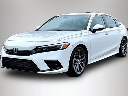 Used 2024 Honda Civic Touring image 2