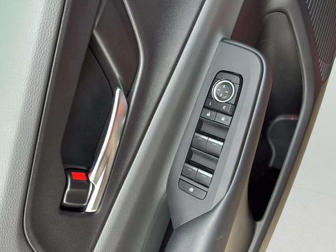 Used 2024 Toyota Prius XLE FWD image 17