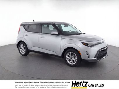Used 2025 Kia Soul LX w/ LX Technology Package