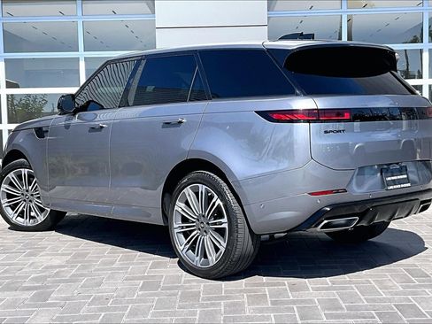 Certified 2025 Land Rover Range Rover Sport Dynamic SE image 12