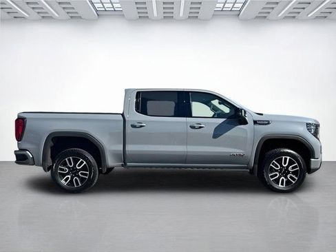 Used 2024 GMC Sierra 1500 AT4 w/ Technology Package image 3