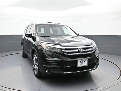 Used 2017 Honda Pilot Elite image 3