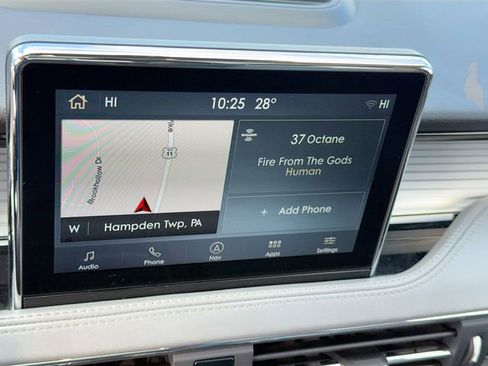 Used 2022 Lincoln Corsair Standard w/ Premium Package image 17