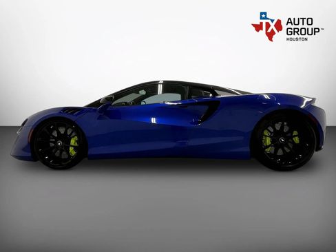 Used 2023 McLaren Artura RWD image 7
