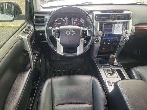 Used 2024 Toyota 4Runner Limited AWD/4WD image 17
