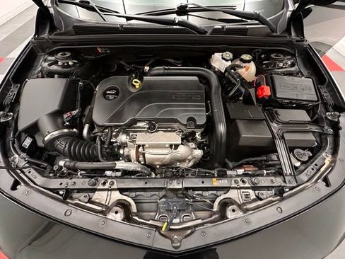 Used 2023 Chevrolet Malibu LT FWD image 19