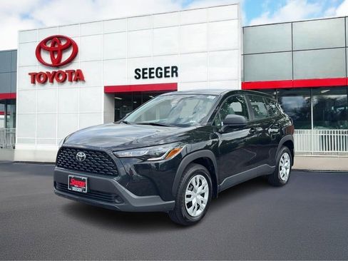 Used 2024 Toyota Corolla Cross L FWD image 9