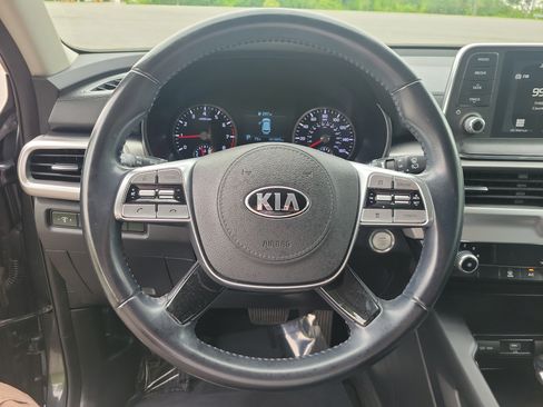 Used 2020 Kia Telluride LX FWD image 22