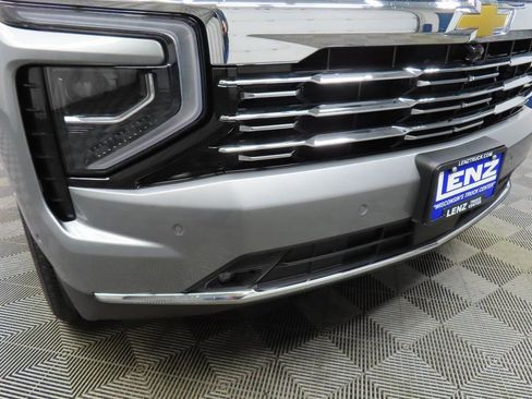 Used 2025 Chevrolet Suburban Premier image 51
