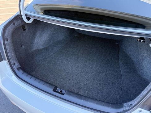 Used 2017 Honda Accord LX image 14