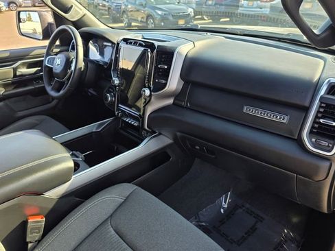 Used 2024 RAM 1500 Big Horn AWD/4WD image 9