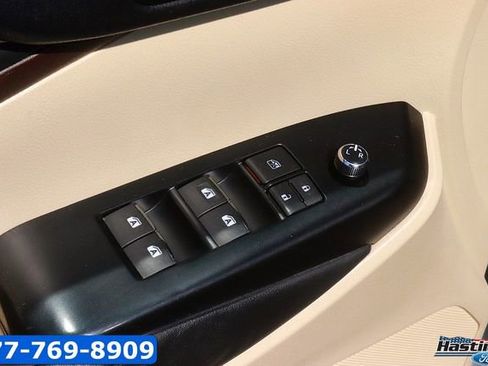 Used 2015 Toyota Highlander Limited w/ Driver Technology Package image 12