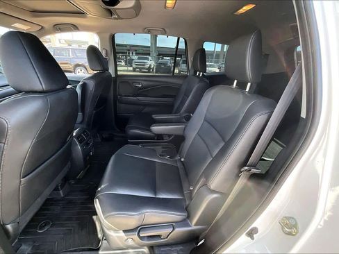 Used 2020 Honda Pilot Touring image 18