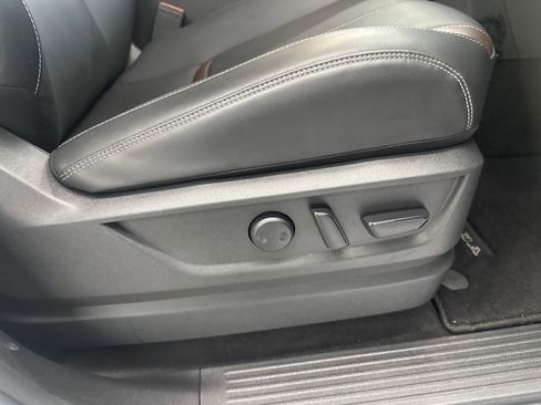 Used 2025 Nissan Armada SL w/ Captain's Chari Seat Package AWD/4WD image 23