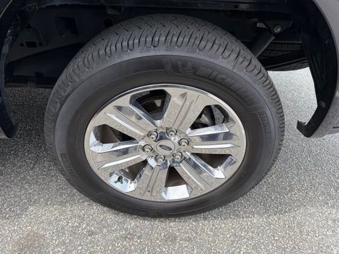 Used 2020 Ford F150 Lariat image 6