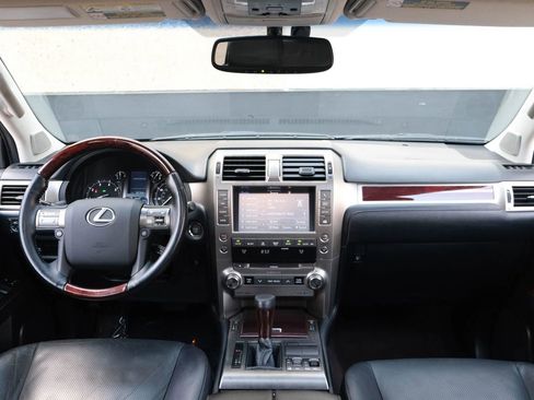 Used 2017 Lexus GX 460 image 36