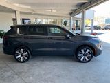 New 2025 Mitsubishi Outlander SE image 2