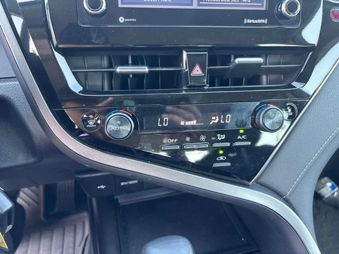 Used 2024 Toyota Camry SE FWD image 20