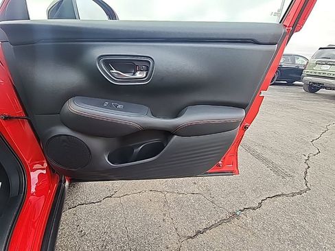 Certified 2025 Honda HR-V Sport image 31