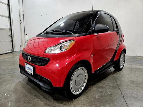 Used 2013 smart fortwo pure RWD image 4