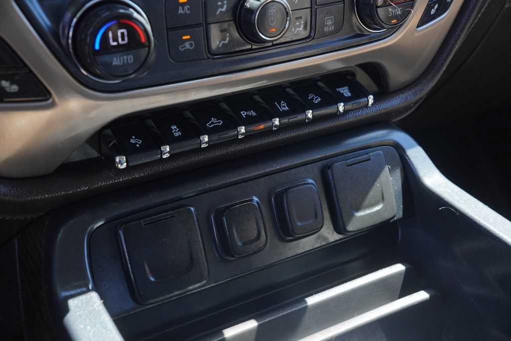 Used 2018 GMC Sierra 2500 Denali w/ Duramax Plus Package AWD/4WD image 26