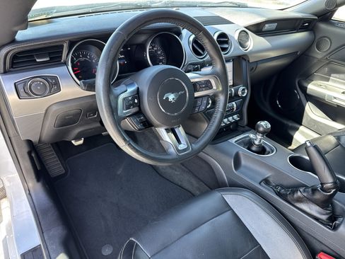 Used 2018 Ford Mustang GT Premium image 27