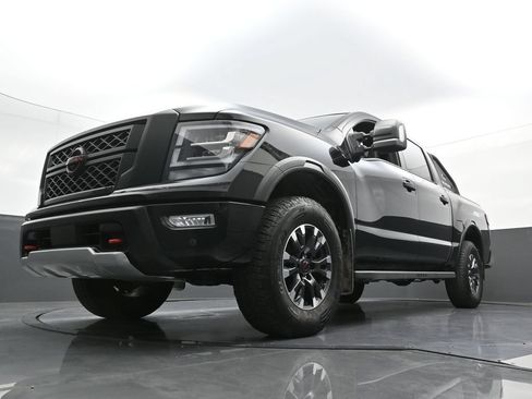 Used 2024 Nissan Titan PRO-4X w/ Pro-4x Convenience Package AWD/4WD image 23