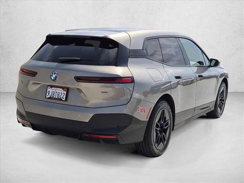Used 2024 BMW iX xDrive50 w/ Convenience Package AWD/4WD image 5