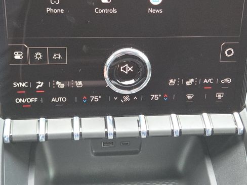 New 2026 GMC Terrain AT4 w/ Convenience Package III AWD/4WD image 33