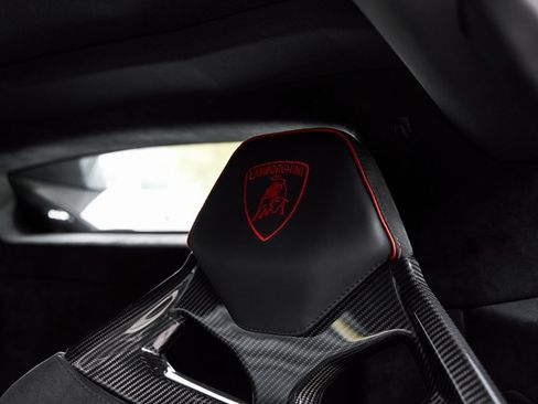 Used 2023 Lamborghini Huracan Tecnica image 48