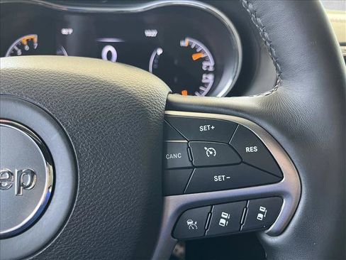 Used 2020 Jeep Grand Cherokee High Altitude AWD/4WD image 19