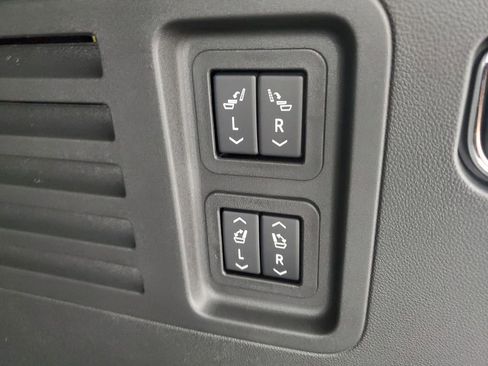 New 2026 Chevrolet Traverse RS image 36