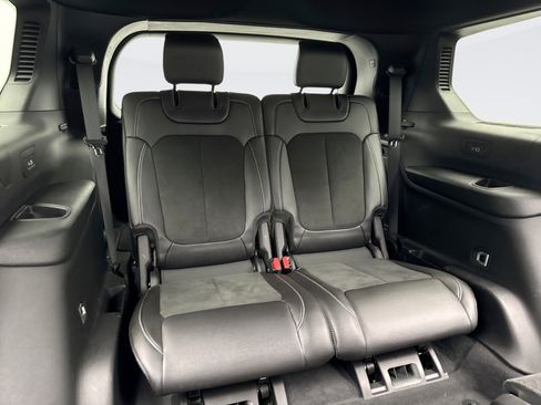 Used 2023 Jeep Grand Cherokee L Laredo image 20