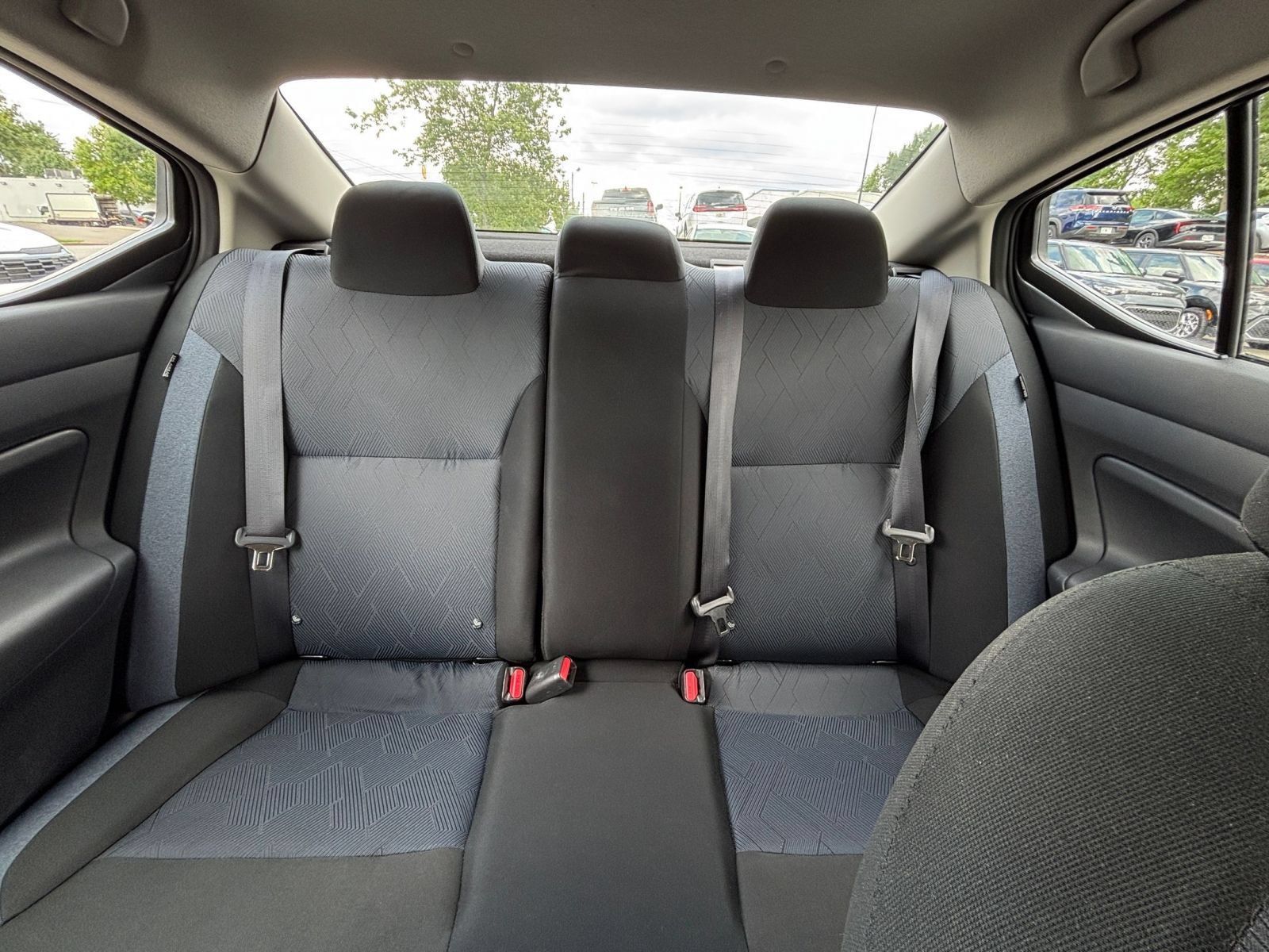 Used 2025 Nissan Versa SV FWD image 36