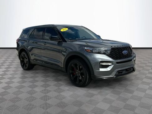 Used 2022 Ford Explorer ST w/ ST High-Performance Pack AWD/4WD image 3