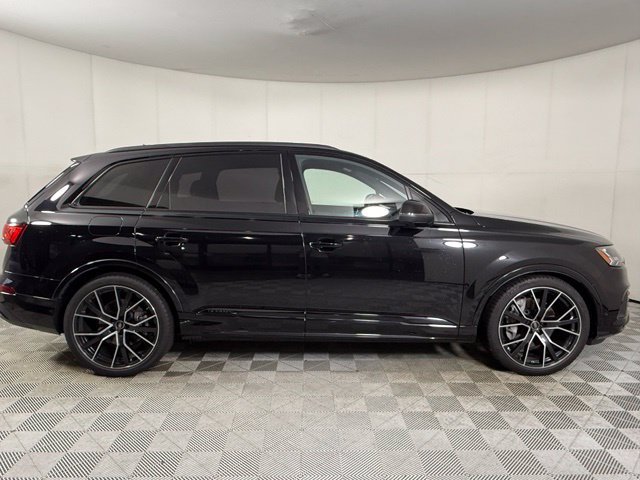 Used 2023 Audi Q7 3.0T Prestige AWD/4WD image 9
