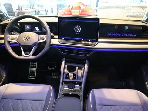 New 2026 Volkswagen Tiguan SEL R-Line image 22