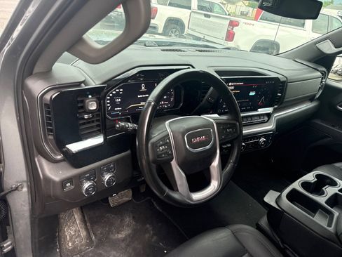 Used 2025 GMC Sierra 1500 SLT AWD/4WD image 12