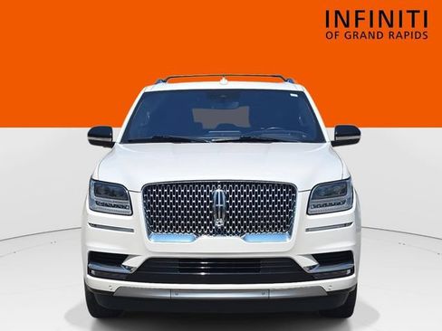 Used 2019 Lincoln Navigator L Reserve AWD/4WD image 2