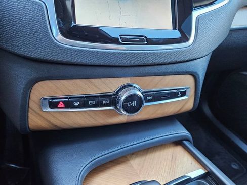 Used 2025 Volvo XC90 T8 Plus w/ Protection Package Premier AWD/4WD image 26
