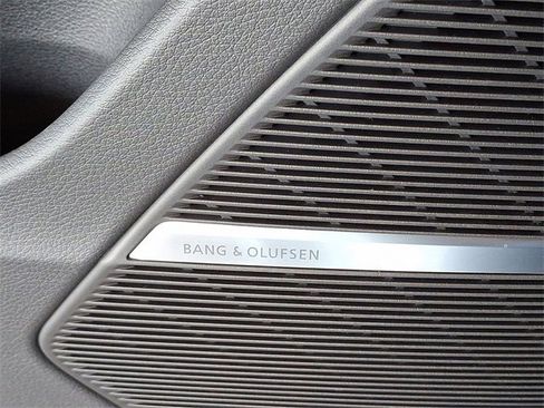 New 2026 Audi Q8 Premium Plus image 16