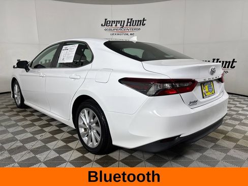 Used 2022 Toyota Camry LE w/ Carpet Mat Package (TMS) FWD image 9