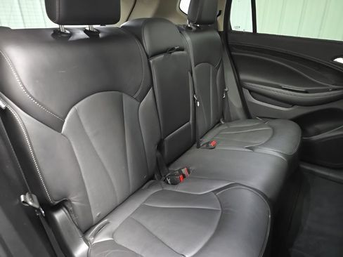 Used 2018 Buick Envision Essence AWD/4WD image 17