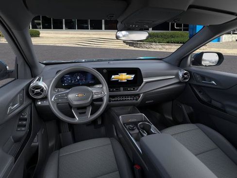 New 2026 Chevrolet Equinox LT w/ Convenience Package II FWD image 15