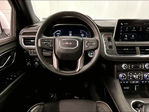 Used 2024 GMC Yukon XL AT4 AWD/4WD image 6