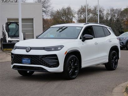 New 2026 Volkswagen Tiguan SE R-Line