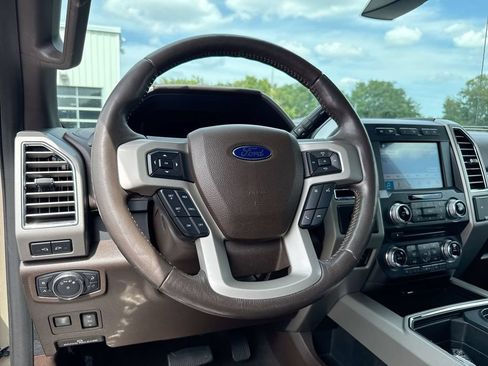Used 2017 Ford F350 King Ranch w/ King Ranch Ultimate Package AWD/4WD image 11