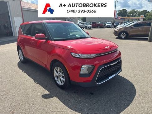 Used 2022 Kia Soul LX w/ Technology Package FWD image 1