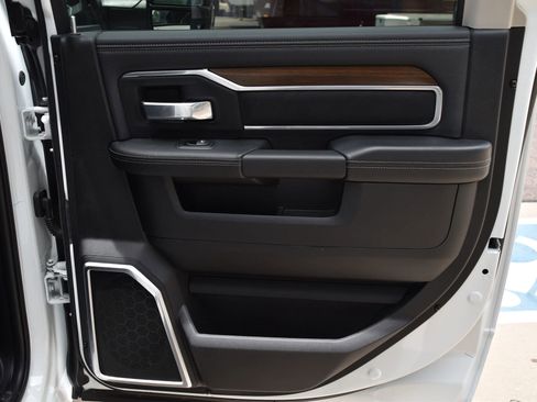 Used 2024 RAM 2500 Laramie image 25