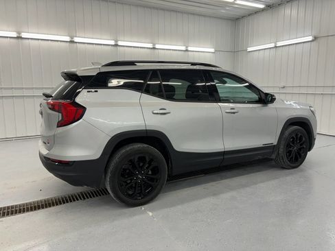 Used 2020 GMC Terrain SLE w/ Driver Convenience Package AWD/4WD image 3
